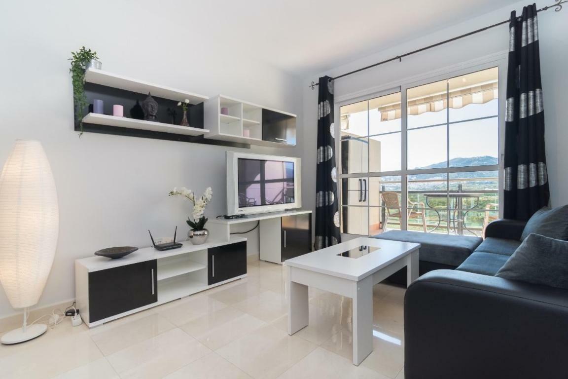 Apartamento En El Mirador De 内尔哈 外观 照片